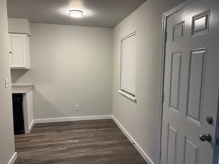 Fairway Apartments — Photo 23