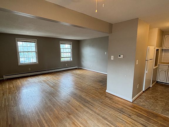 3rd image of 2685 Elmwood Ave APT 3