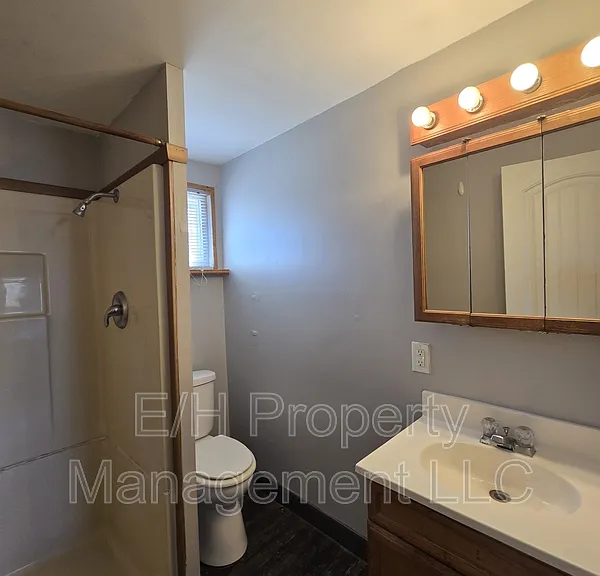 938 N Broadway Ave #1 — Photo 5