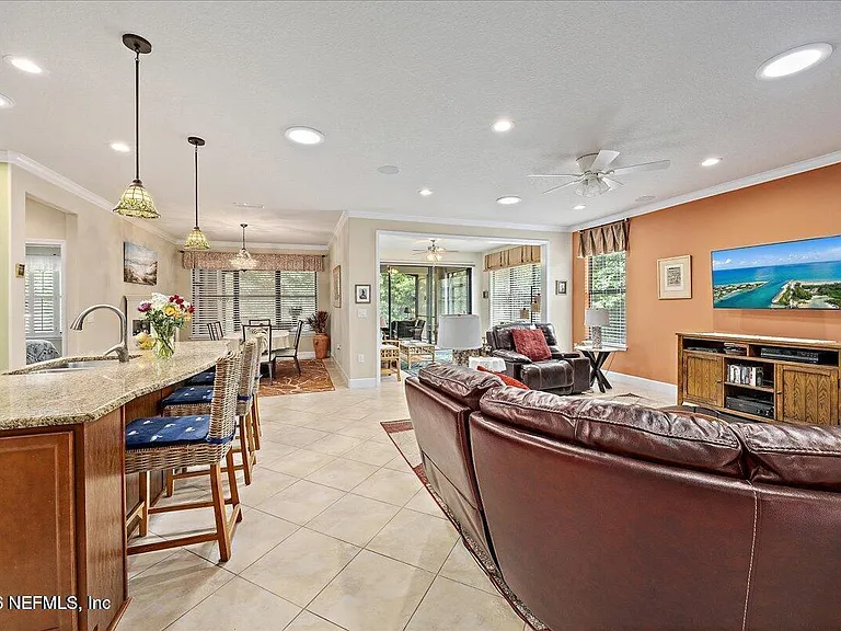 358 Hammocks Landing Dr — Photo 4