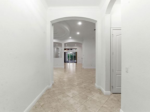 5th image of 9871 Lakeview Lane