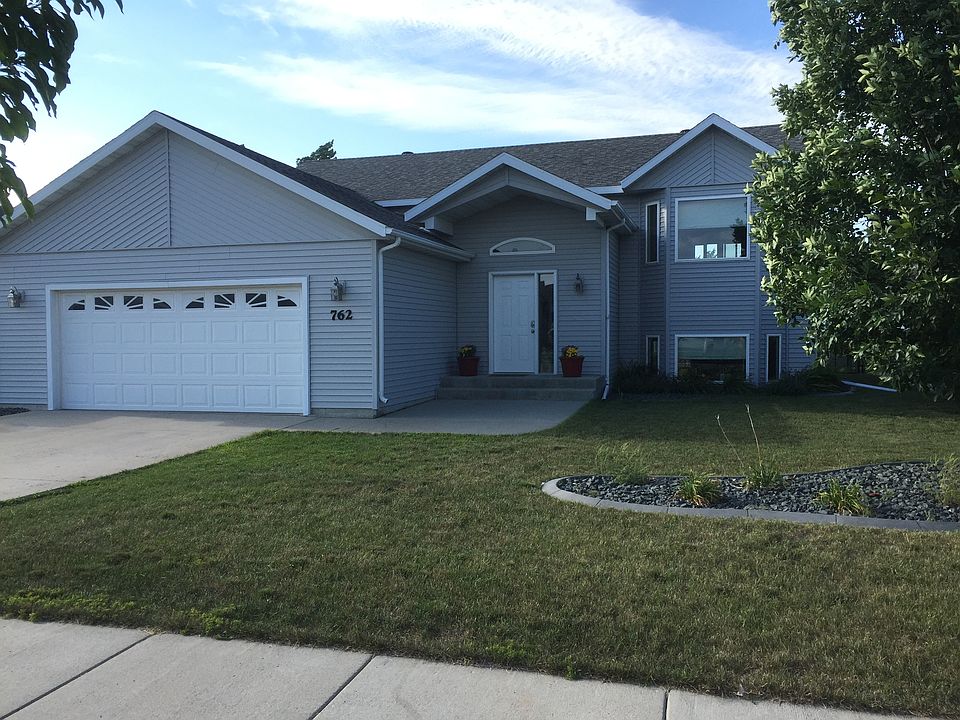 1st image of 762 16th Avenue Ct W