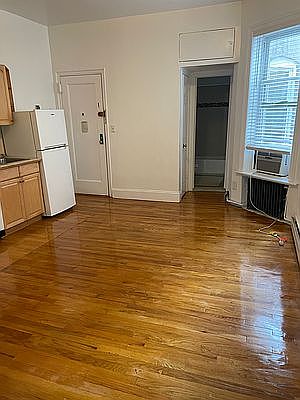 5th image of 116 E 92nd St APT 4D