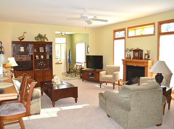 5th image of 303 Bryant Woods Dr
