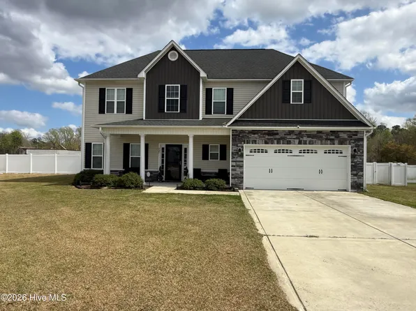 521 Flip Flop Lane, Grimesland, NC 27837