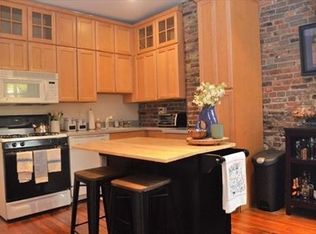 11 Phillips St APT 6, Boston, MA 02114