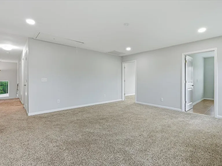 8 Woods Way — Photo 10