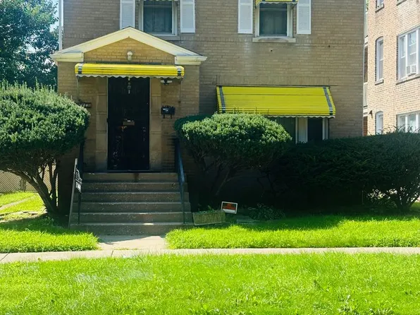 8144 S Crandon Ave, Chicago, IL 60617
