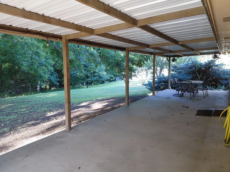 3725 Greenwood Rd — Photo 31