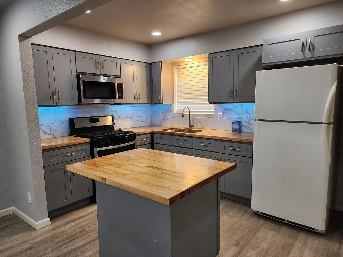 3 bed, 1474 sqft, $2,300 — Photo 2