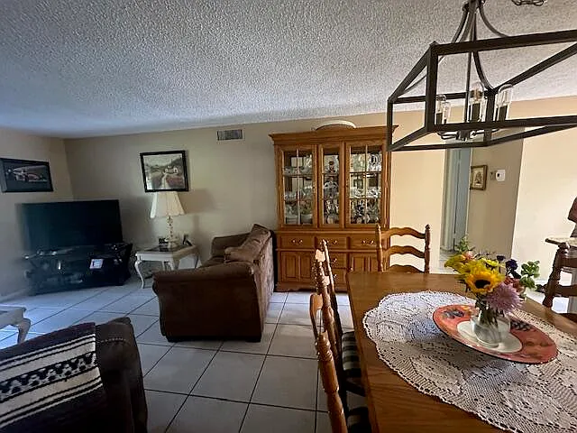 2615 NE 3rd Ct #112 — Photo 5