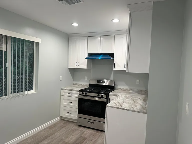 23625 Welby Way — Photo 3