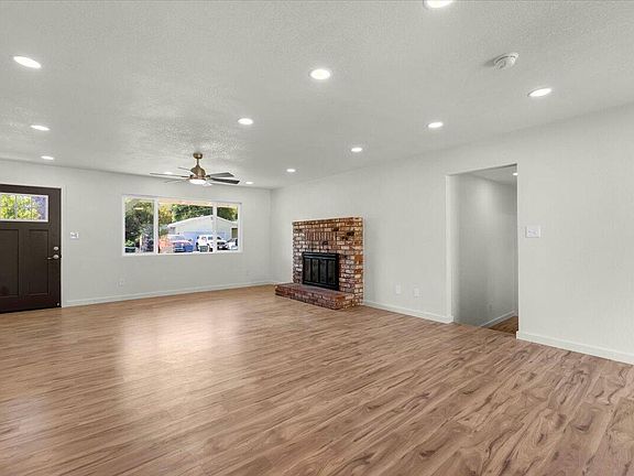 5th image of 2919 Blue View St