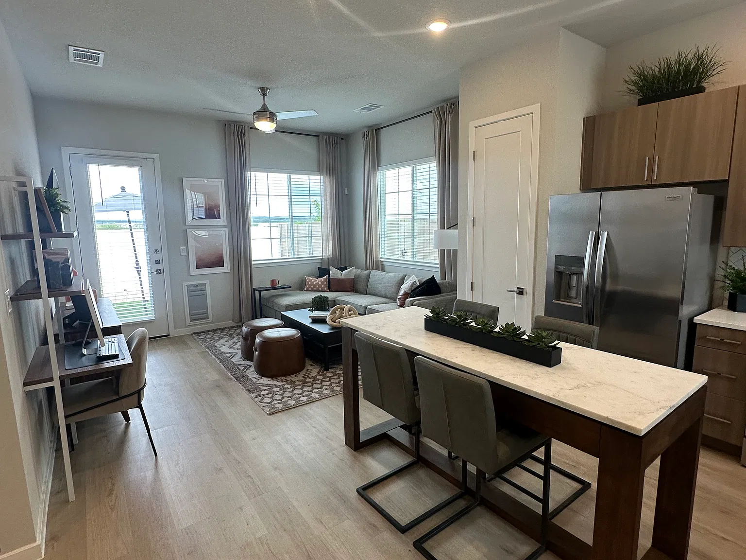 Garland Ave, New Braunfels — Photo 2