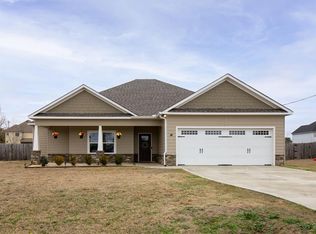 14 Eagle Nest Dr, Fort Mitchell, AL 36856