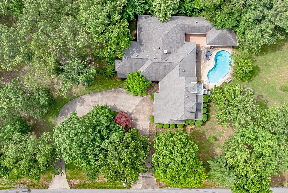 1st image of 11974 Oak Hills Dr