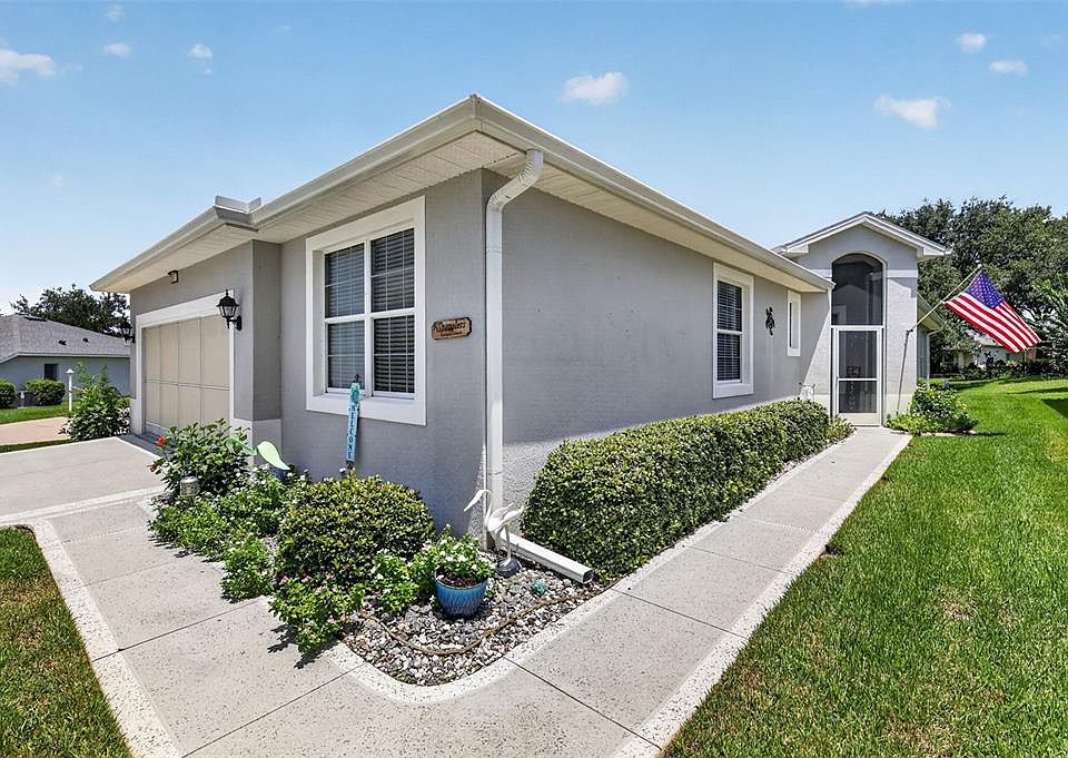 1st image of 20512 QUEEN ALEXANDRA DRIVE