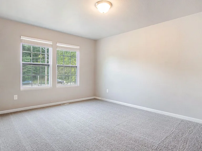 1002 Richard Ave — Photo 21