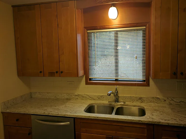 448 E Osage Ln — Photo 5