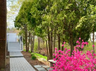 121 Bucknam Rd, Falmouth, ME 04105