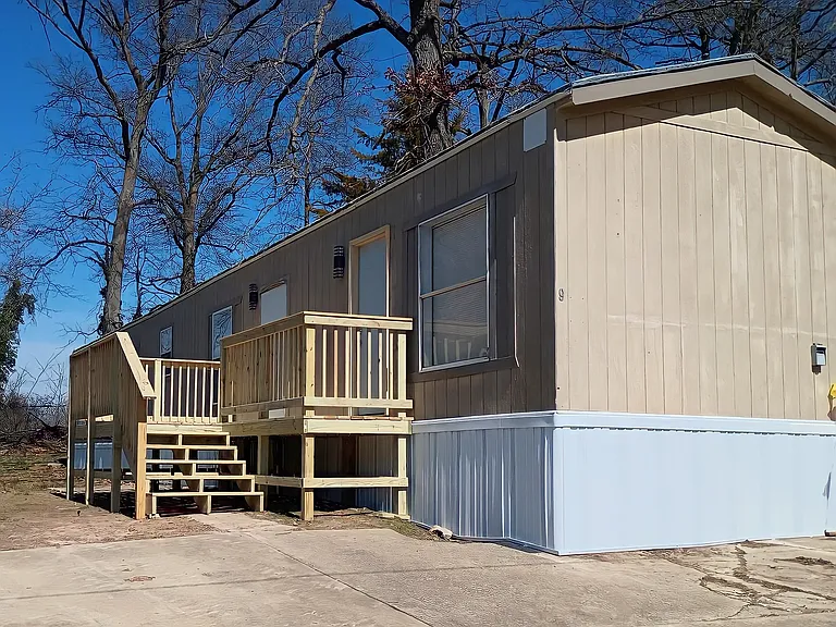 9 Deerwood Dr — Photo 1