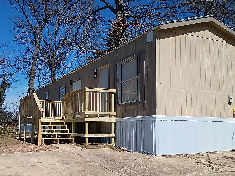 1st image of 9 Deerwood Dr