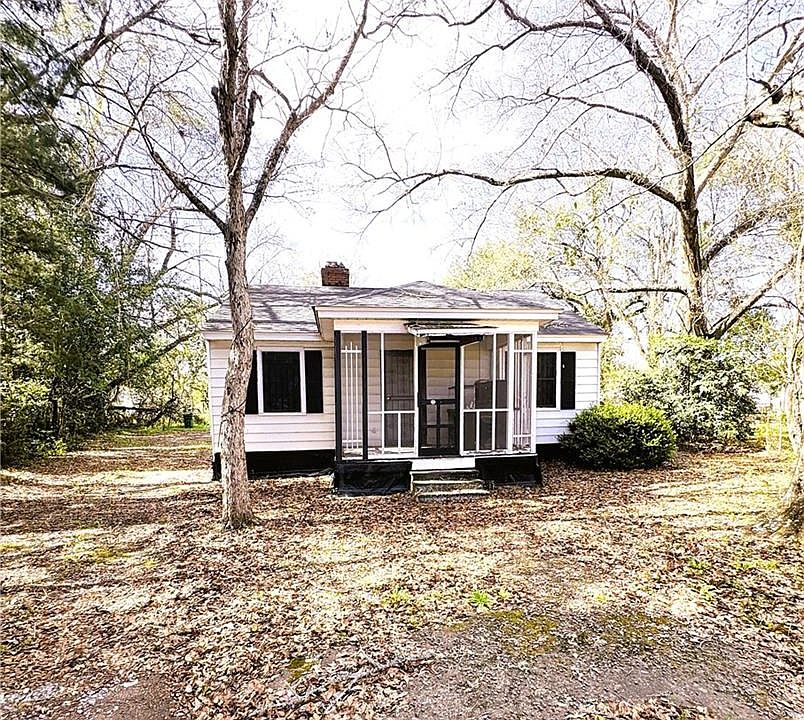 1st image of 1858 Martin Pl