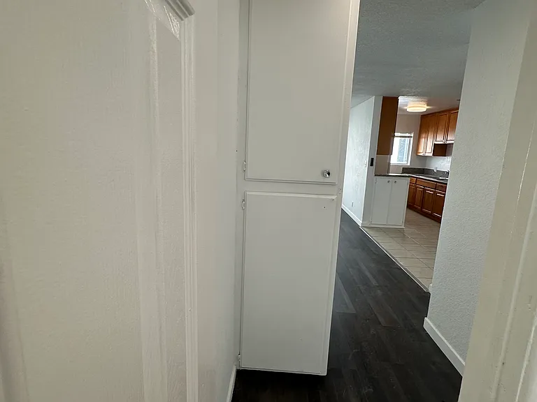827 S Carondelet St — Photo 5