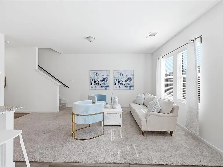 1802 Washington St — Photo 11