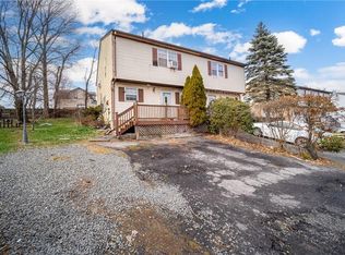 17 Lynn St, Nanuet, NY 10954
