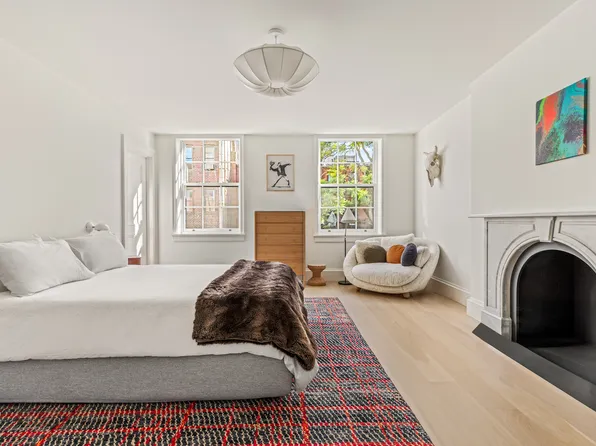 60 West 9th Street image 17 of 21