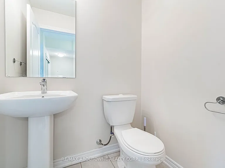 81 Pettitt Dr — Photo 9