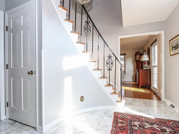 4th image of 8286 Millview Dr