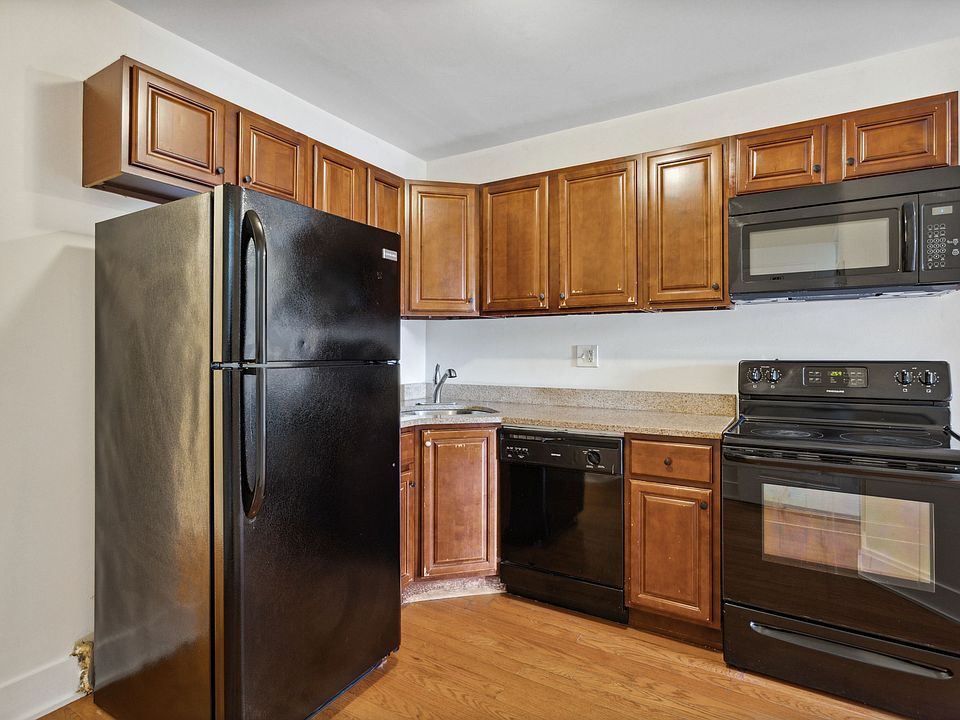 1st image of 2310 N Park Ave Floor 2