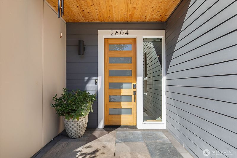 3rd image of 2604 E Ward Street