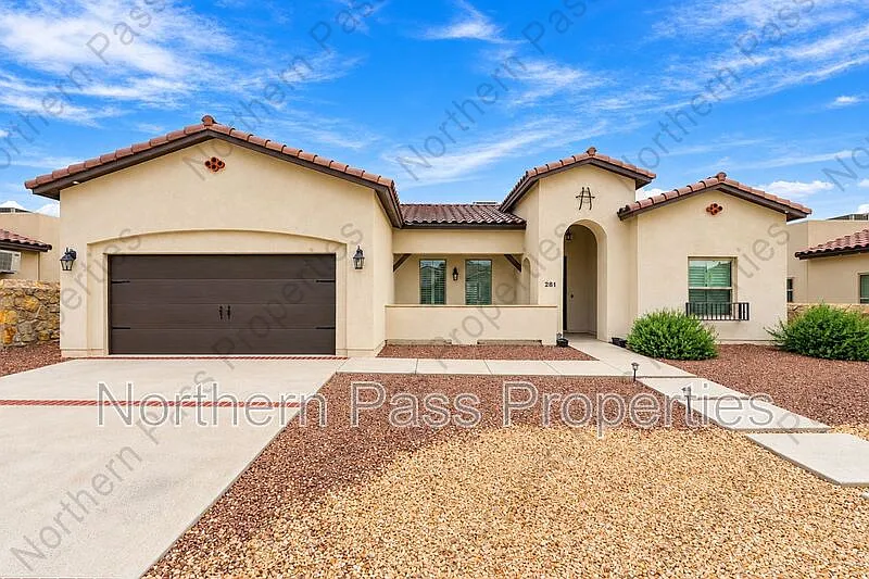 4 bed, 3.0 bath, 2329 sqft, $2,445 — Photo 2