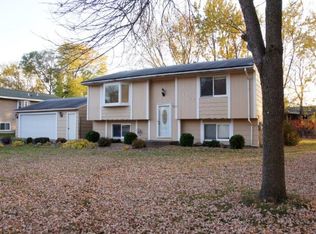 11257 Hampshire Ct W, Champlin, MN 55316