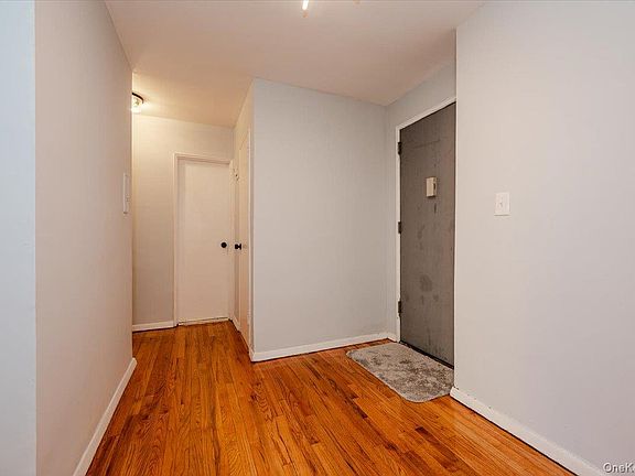 4th image of 1332 Metropolitan Avenue #4K