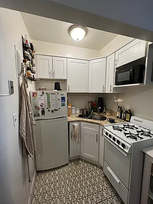 Rented by Compass | media 12