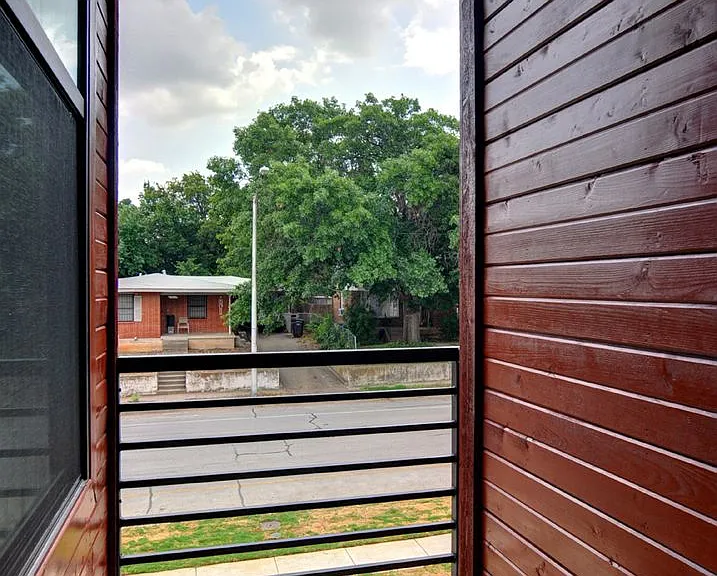 2822 Forest Park Blvd — Photo 52