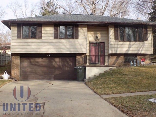 1st image of 4505 Applewood Ave