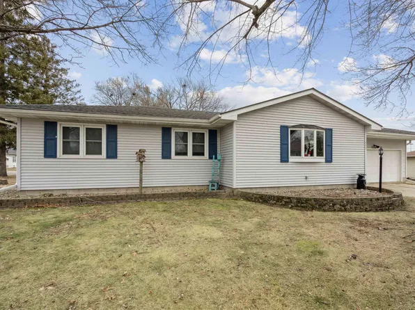 413 4th Ave NE, Oelwein, IA 50662