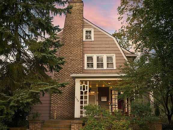 2nd image of 2155 Middlefield Rd