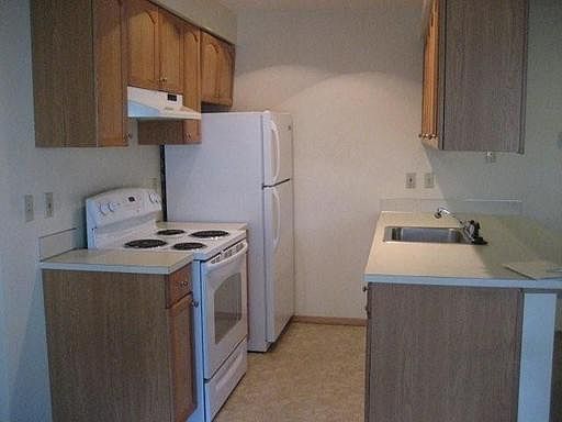 1st image of 1414 N Northgate Way APT 204