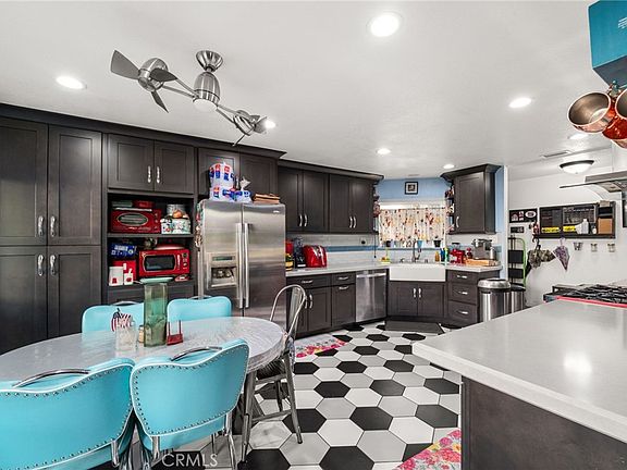 4th image of 9438 Lomita Dr