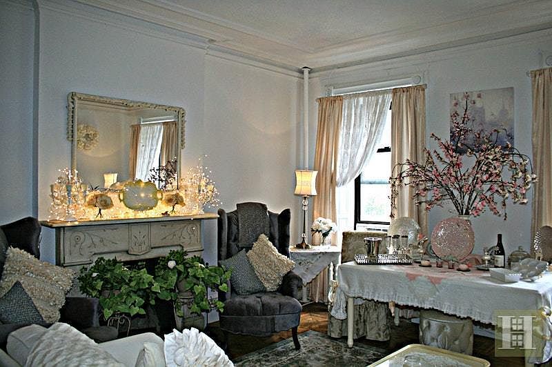 1st image of 862 Lexington Ave APT 4