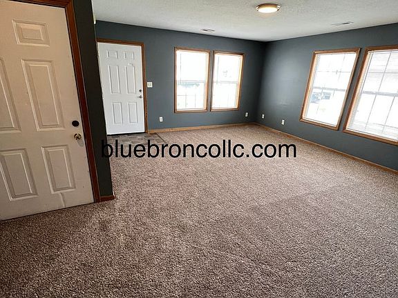 4th image of 718 Meadow Ln APT A