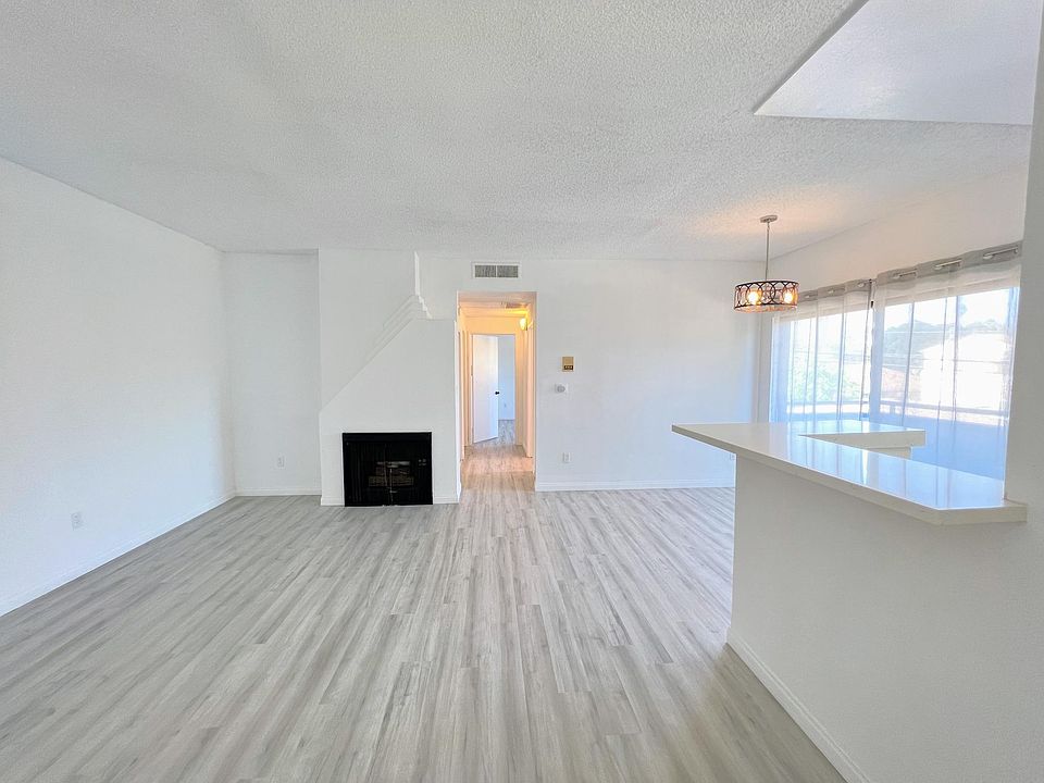 1st image of 2584 S Centinela Ave APT 4