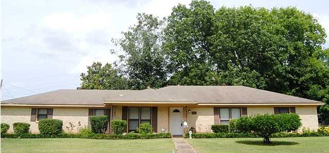 1st image of 515 Larkwood Dr
