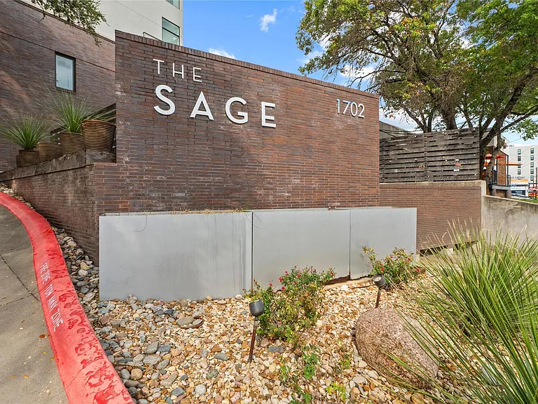 1702 S Lamar Blvd #9 — Photo 25